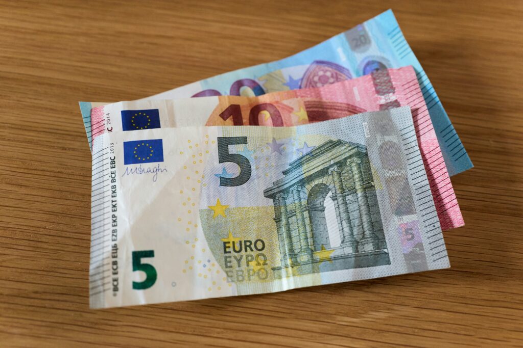 compras mais baratas pelo preço médio. poupar euros.